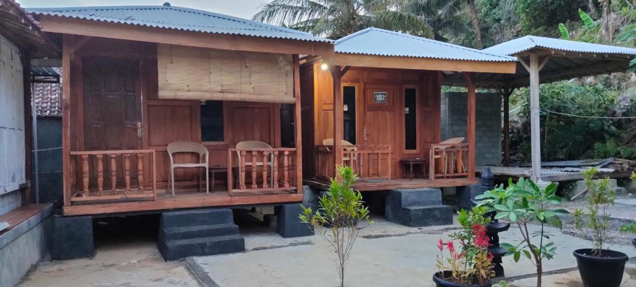Limasan Mbah Darmo Hotel Tepus Exterior photo